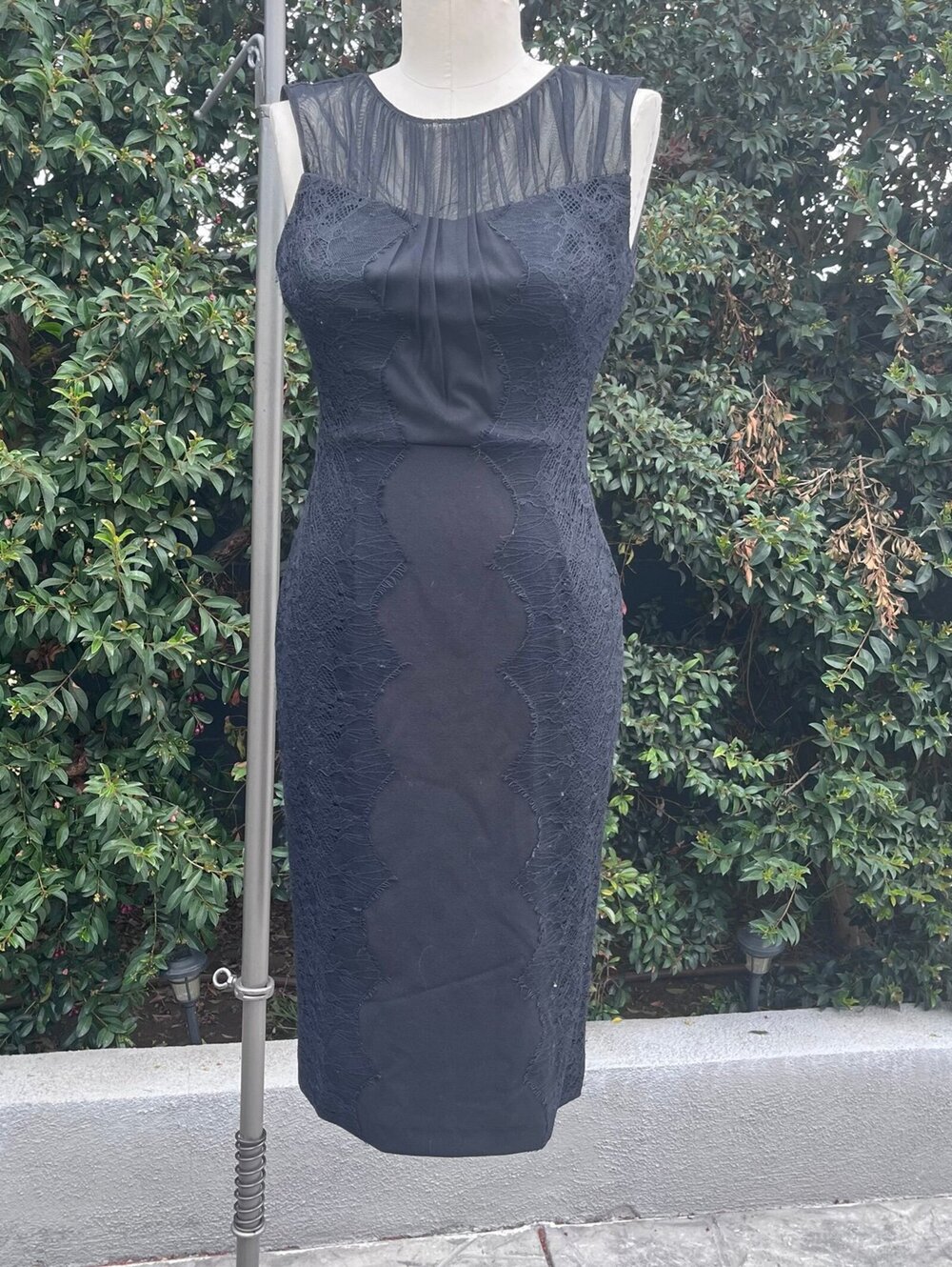 Vera Wang Dress Size 4 Black Lace Mesh Sheath Midi Cocktail Party Evening Dress